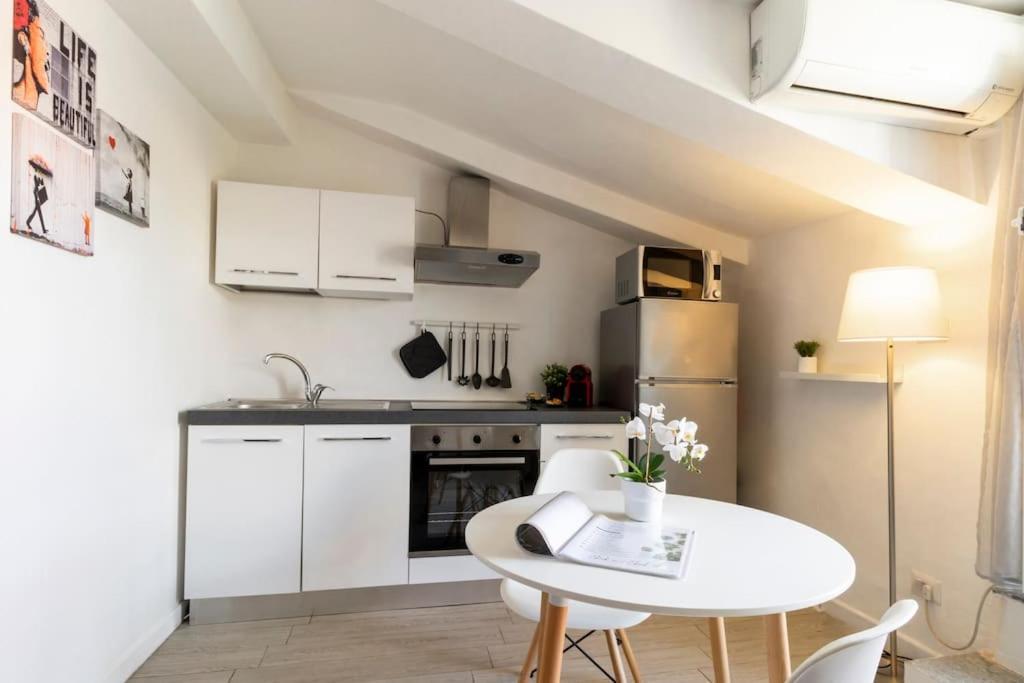 Centro Deluxe Suite Con Wi-Fi E Netflix Turin Exteriör bild