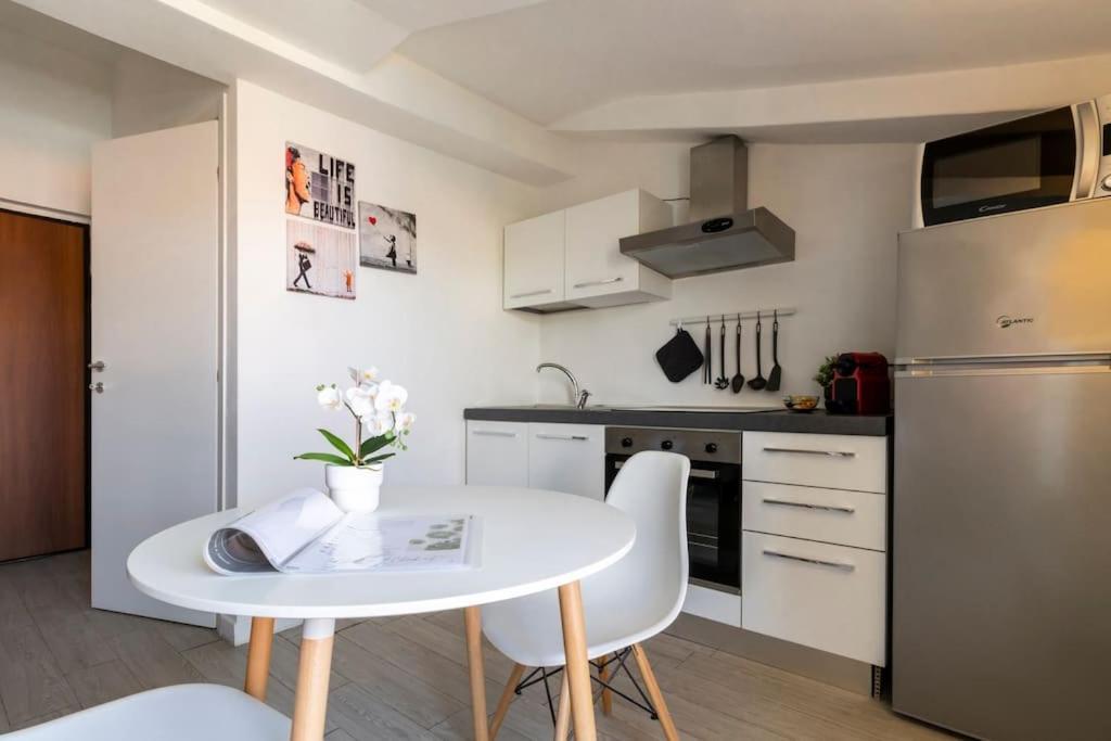 Centro Deluxe Suite Con Wi-Fi E Netflix Turin Exteriör bild