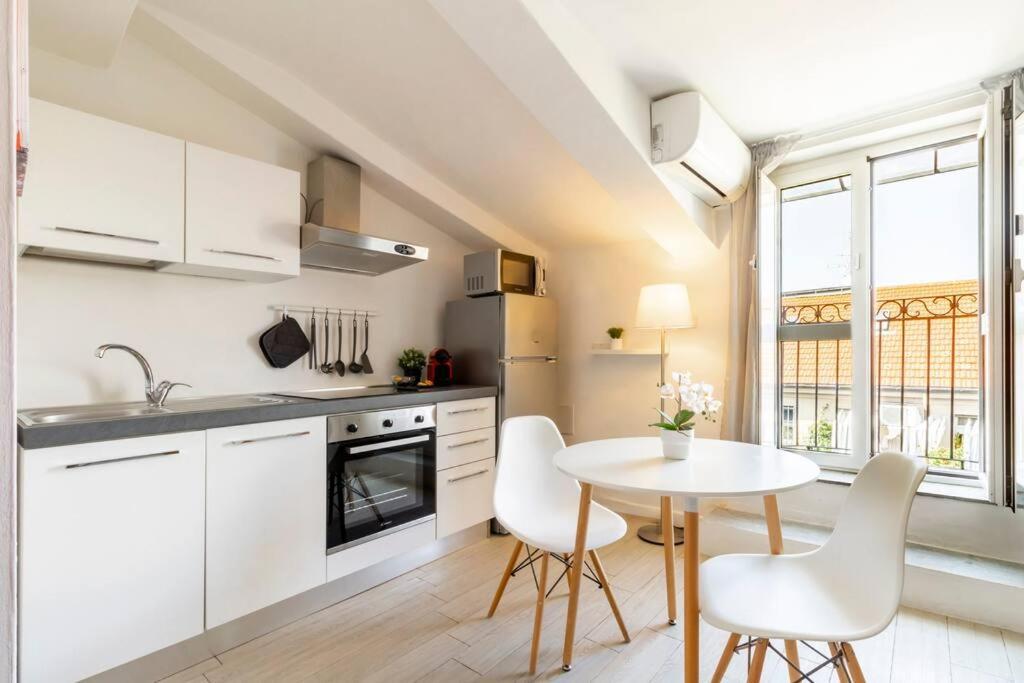 Centro Deluxe Suite Con Wi-Fi E Netflix Turin Exteriör bild